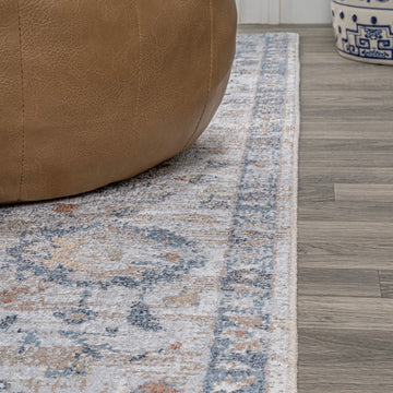 Brandy Rustic Border Low-Pile Machine-Washable Area Rug